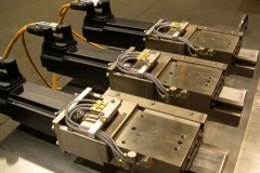 CB4 Slides with Servo's and Controller for synchronous movements, nickel plated with Auto-Lube